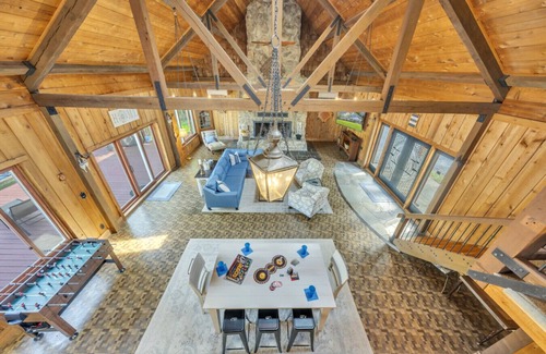 Moneta House | Mountain Lake Lodge - Dog-friendly cabin with gentle lot and firepit.