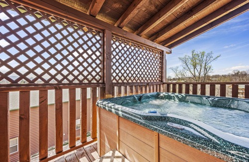 Sevierville Cabin | Mountain Lake Lodge! Slide into Fun! Families Love