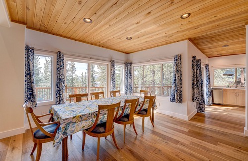 Truckee House | Mountain & lake-view haven with hot tub, wet bar, ping-pong, pool access