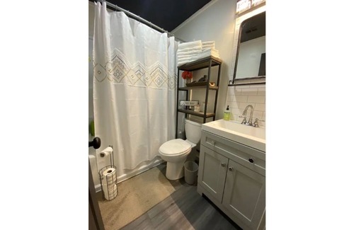 Hattiesburg Cabin | Mountain Laurel Cabin on Creek