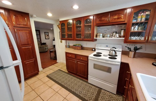 Bat Cave Cottage | Mountain Laurel Cottage ~ Bat Cave North Carolina RELAX, REFRESH, RENEW!