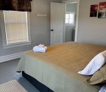 Paw Paw House | Mountain Life Inn