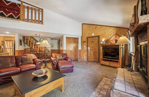 Four O'Clock Condo | Mountain living in Pine Ridge 11E: spacious 2-bed Breckenridge condo for up to 8 guests.