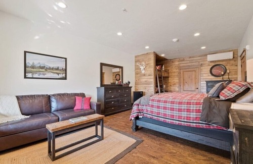 Porterville Cabin | Mountain Lodge on working dude ranch.