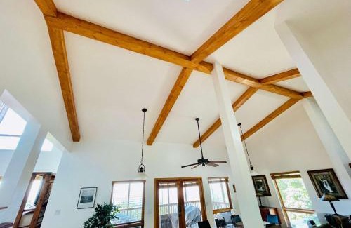 Kabletown House | Mountain Luxury - Hot Tub Amazing Views & More