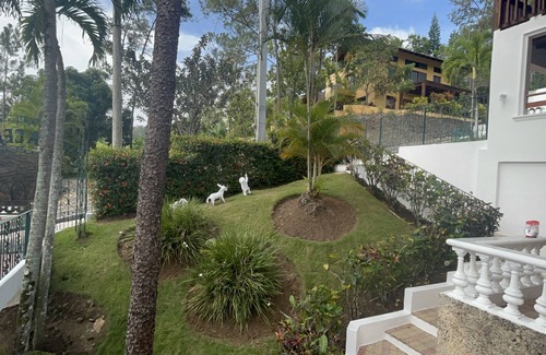 Jarabacoa Villa | Mountain Luxury Retreat – 8-Bedroom Villa with Private Pool