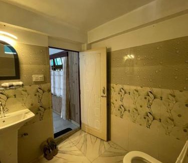 Darjeeling House | Mountain Manor Homestay