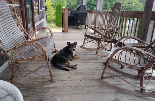 Vesta Cabin | Mountain Meadows Escape - Rustic Historic Elegance with Modern Day Comfort