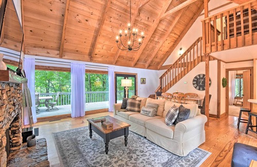 Big Canoe Cabin | Mountain Mint Inn: Cabin w/ Resort Amenity Access!