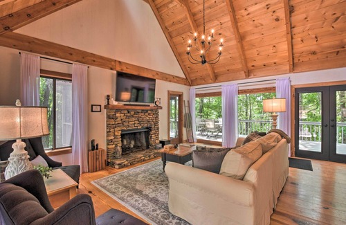 Big Canoe Cabin | Mountain Mint Inn: Cabin w/ Resort Amenity Access!