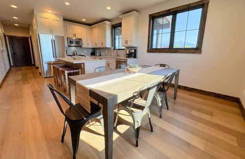 Driggs House | Mountain Modern Guest House w/Teton Views + A/C