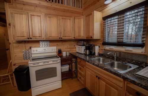 Upper Tract Cabin | Mountain Momma Hideaway