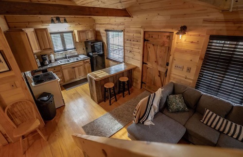 Upper Tract Cabin | Mountain Momma Hideaway