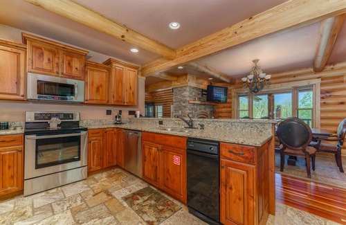 Pittman Center House | Mountain Paradise - Hot Tub, Private, $900 in FREE Attraction Tickets!