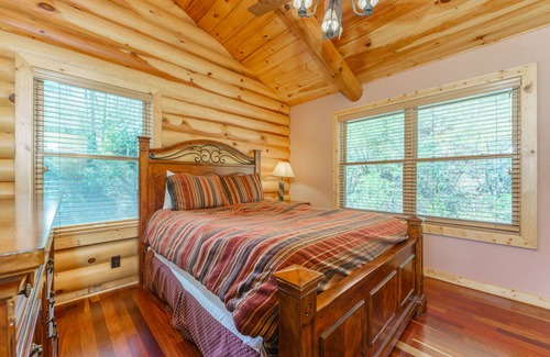 Pittman Center House | Mountain Paradise - Hot Tub, Private, $900 in FREE Attraction Tickets!