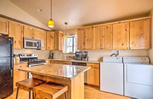 Cripple Creek Cabin | Mountain Paradise w/Grill, WiFi & Stunning Views!