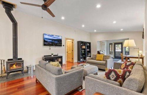 Mountain View Estates House | Mountain Pine Memories - Dogs - Hot tub - E-bikes
