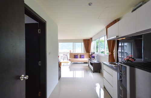 Patong Apartment | Mountain/Poolview Balcony 45M2