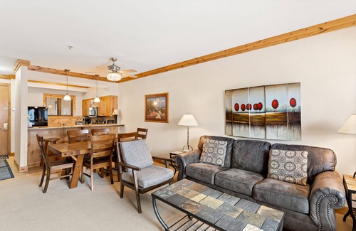 Steamboat Springs Condo | Mountain retreat with shared pool & hot tub, walk to slopes & furnished patio