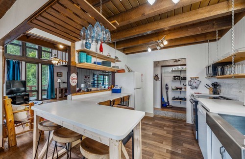 Mentone House | Mountain Retreat! Ruby's Roost Home & Loft