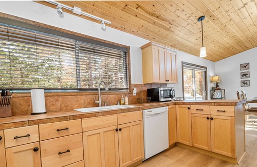 Big Bear Lake House | Mountain retreat with private hot tub, game room, near attractions and more!
