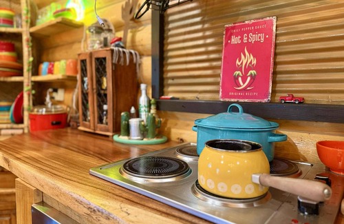 Orderville Cabin | Mountain Retreat with private hot tub Close to Zion!