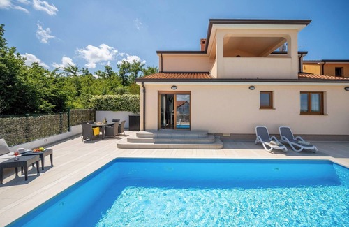 Zbandaj House | Mountain Retreat with Private Pool and Grill in Radmani, Croatia