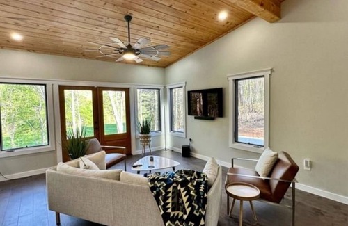 Tellico Plains House | Mountain Ridge - 2 Bedrooms, 2 Baths, Sleeps 4 by RedAwning