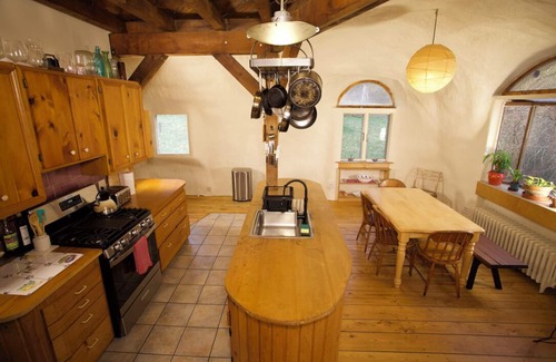 North Pownal House | Mountain Sanctuary Dome Rustic Solitude 5BR