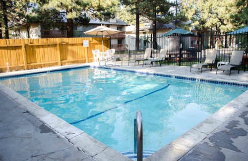 Mammoth Lakes Apartment | Mountain Shadows #f02 - Near Shuttle & Shopping!