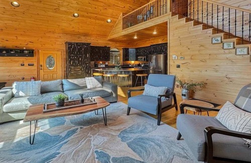 Blue Ridge Cabin | Mountain Solace - Pet Friendly | Hot Tub | Shuffleboard and Arcade Games