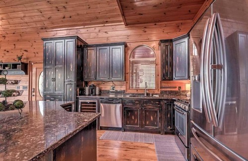 Blue Ridge Cabin | Mountain Solace - Pet Friendly | Hot Tub | Shuffleboard and Arcade Games