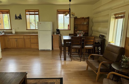 Three Rivers Cabin | Mountain Summit View