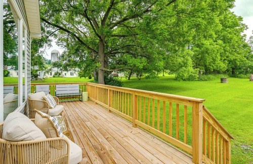 Granville Cottage | Mountain & Sunset Views: Upstate Family Home