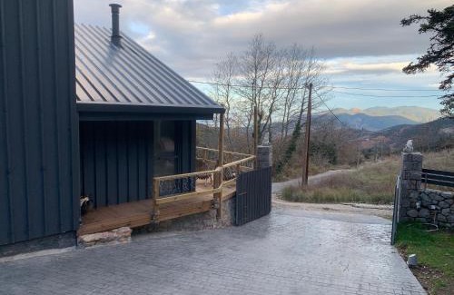 Lamia Cabin | Mountain tea