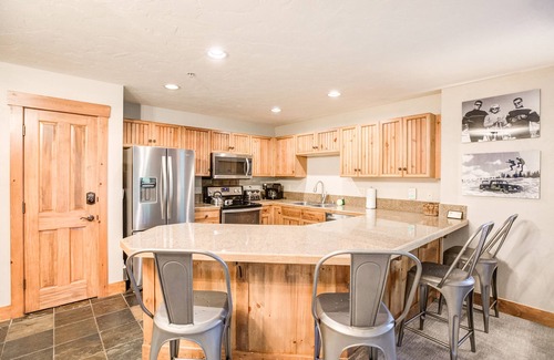 Breckenridge Condo | Mountain Thunder Home Base Condo: Ski In, Great Breck Location