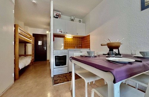 La Salle-les-Alpes Apartment | Mountain-View Studio, Balcony, Parking, Near Ski Lift - Sleeps 4