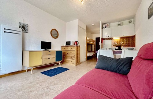 La Salle-les-Alpes Apartment | Mountain-View Studio, Balcony, Parking, Near Ski Lift - Sleeps 4