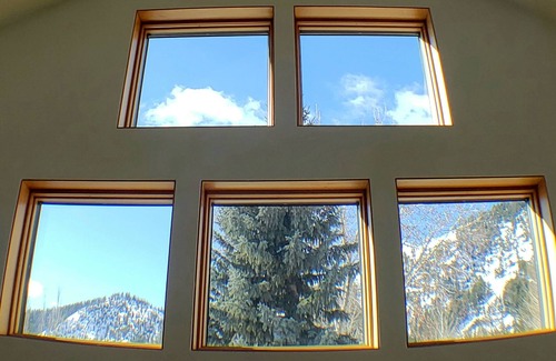 Ketchum Cottage | Mountain View 2 Bed/2.5 Bath Cottage In-Town, Hot Tub, extra bed Shepherd's Hut