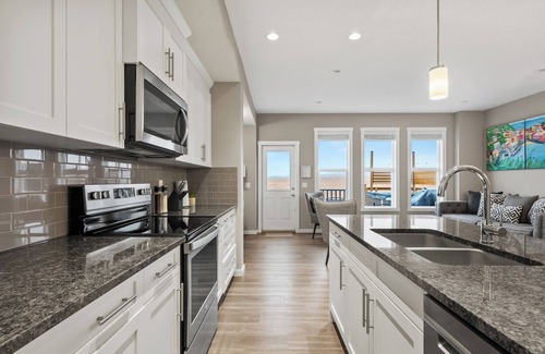 Calgary House | Mountain View 3BR Retreat w Private Hot Tub