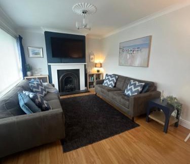 Newcastle House | Mountain View Bungalow