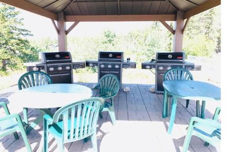 East Kootenay Apartment | Mountain View Resort and Suites at Fairmont Hot Springs