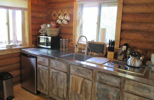 Roberts Cabin | Mountain View Cabin at Paris Montana® Luxury Lodge
