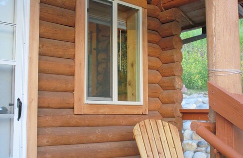 Roberts Cabin | Mountain View Cabin at Paris Montana® Luxury Lodge