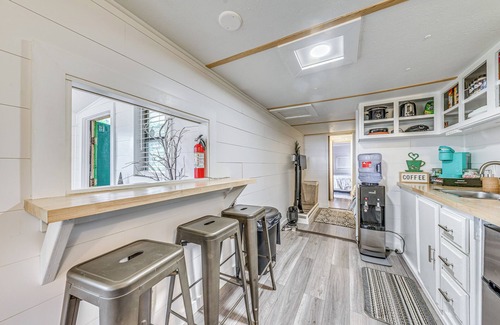 Ruidoso Cabin | Mountain-View Cabin w/Hot Tub in Ruidoso!