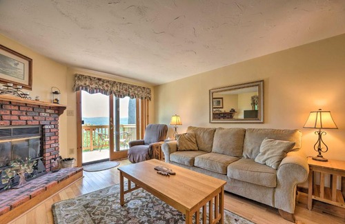 Campton House | Mountain-View Campton Retreat about 3 Mi to Ski Slopes