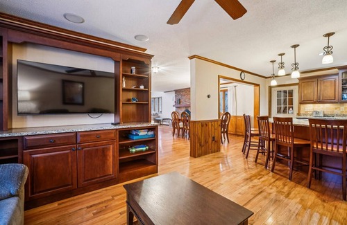 Killington Ski Chalet | Mountain View Chalet Fabulous views large entertaining area just off Killington Road