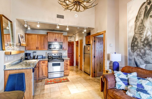 North Park City Condo | Mountain view condo w/fireplace & shared sauna - walk to lifts & more