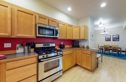 Alyeska Condo | Mountain-view condo with private hot tub, fireplace, deck, W/D