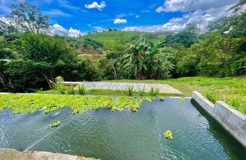 Roble RV Rental | Mountain view dome, pet friendly, trails and near Poas Volcano.
